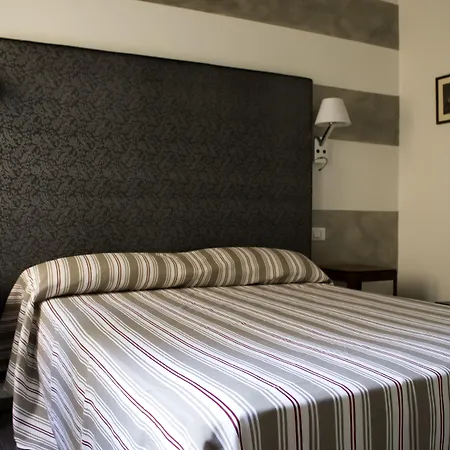 בית הארחה Al Bastione Di קליארי